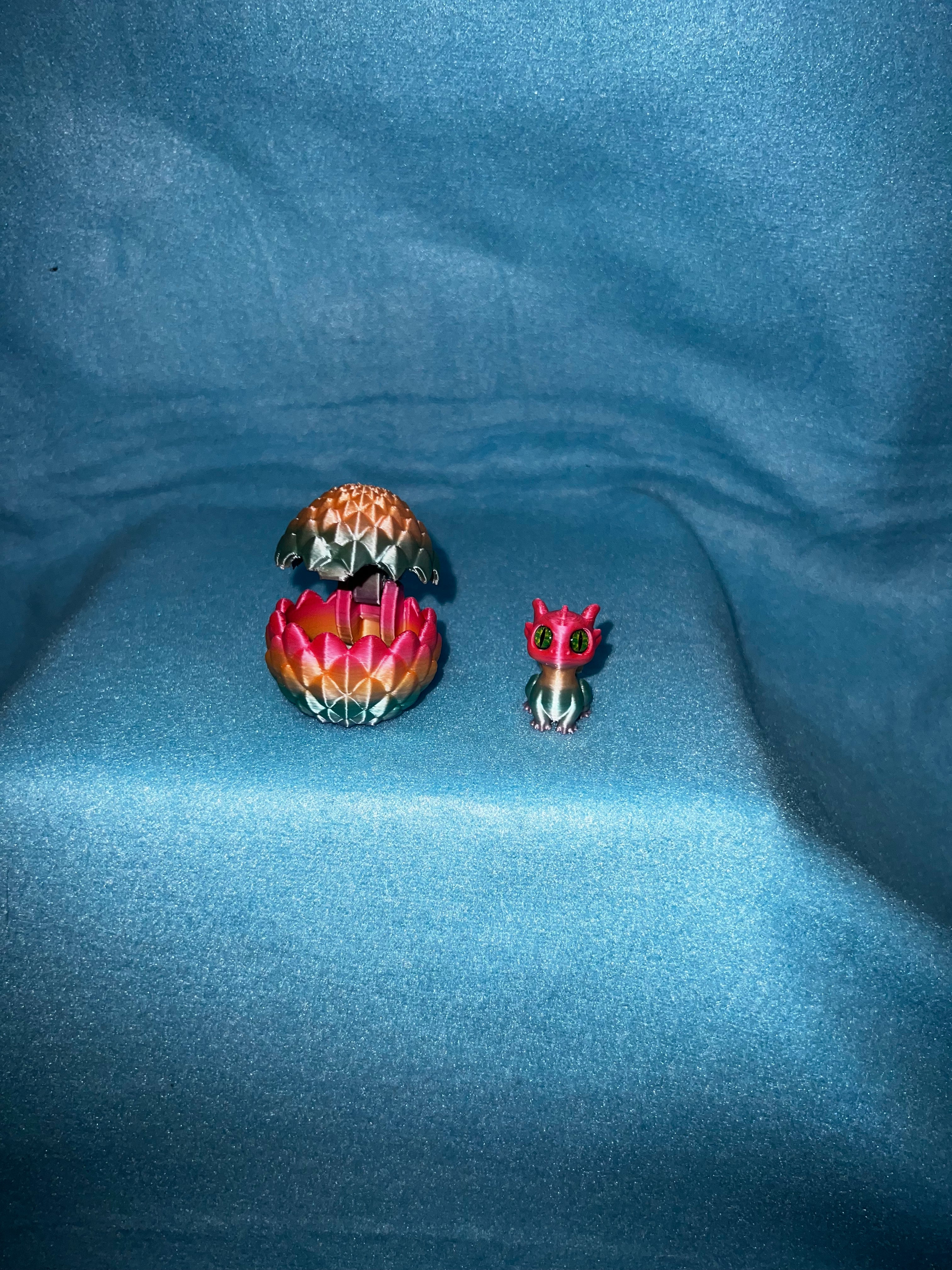 Mini 3 D Printed Dragon and Egg