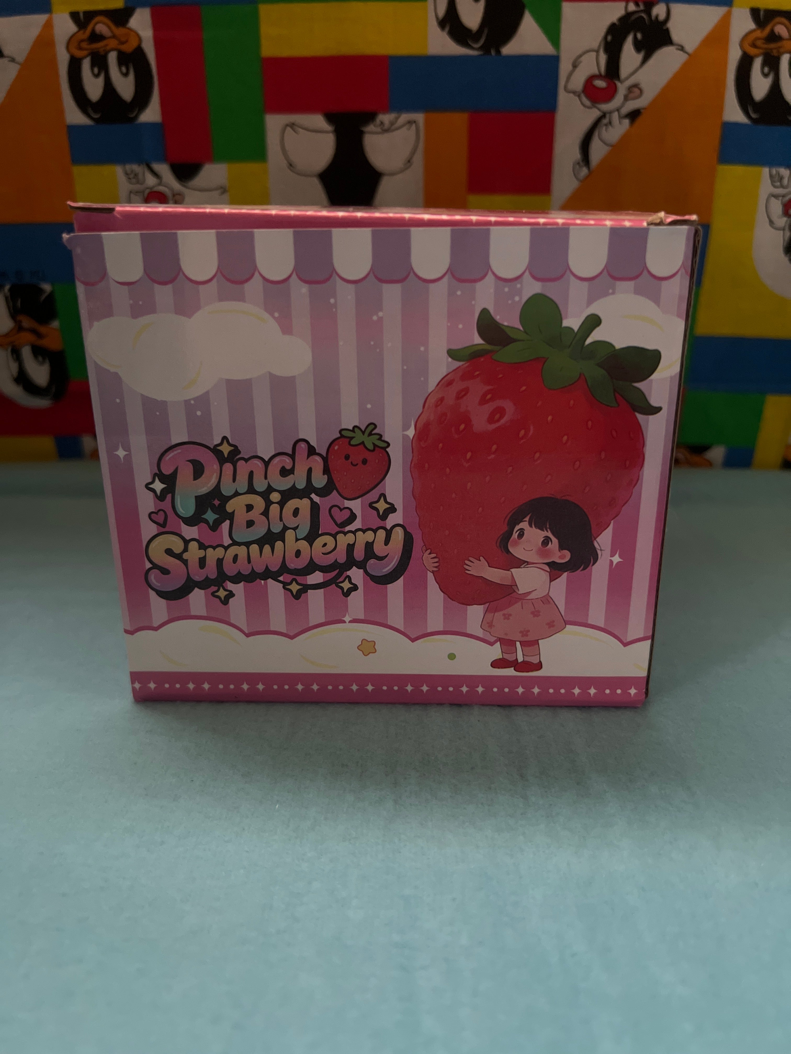 Pinch Big Starwberry Squishy!!