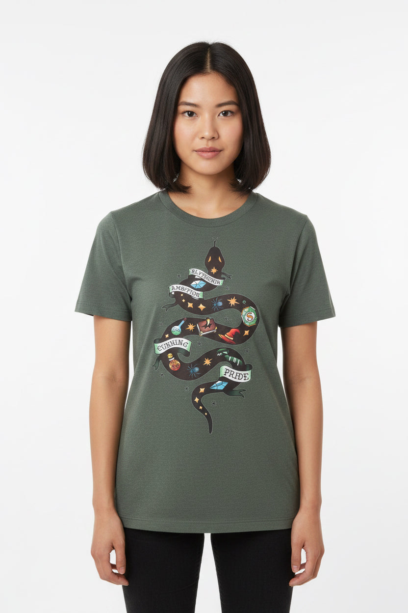 Medium hunter, green T-shirt